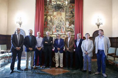 Fira de Lleida i CaixaBank han formalitzat aquest matí un conveni de col·laboració destinat a seguir potenciant les activitats comercials i financere….