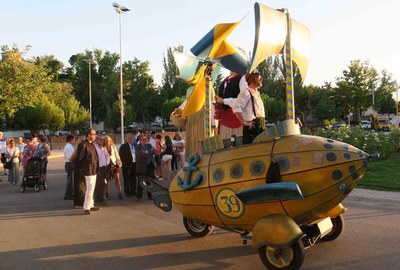 Espectacle infantil abans del pregó i la imposició de bandes a les pubilles i els hereus a la festa major de Raimat.