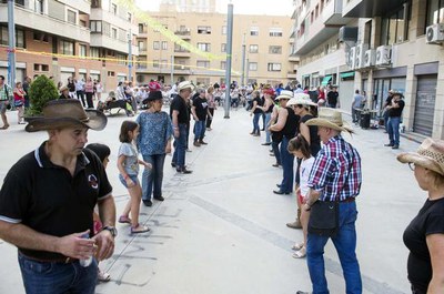 Un espectacle de country ha precedit als actes oficials.