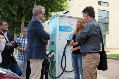 A l'acte hi han assistit l'alcalde accidental, Fèlix Larrosa; la directora general de l'Institut Català d'Energia, Assumpta Farran, i el regidor Jose….