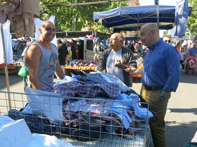 Rafael Peris: “Amb la nova ordenança pretenem dinamitzar encara més els mercats ambulants de la nostra ciutat”.