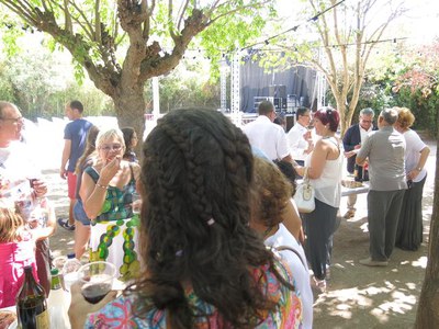 El vermut popular ha aplegat, com cada any, desenes de veïns de la localitat.