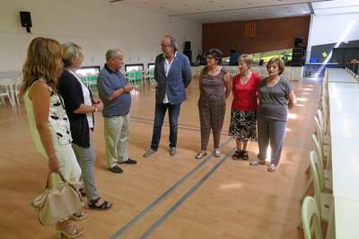 Visita a la llar municipal de jubilats de La Bordeta.