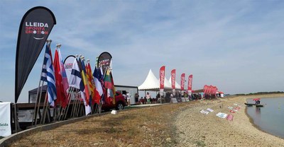 El campionat s'està disputant a les instal·lacions de 2Llacs.