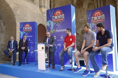 A l'acte han assistit els jugadors Carlos Cabezas, Fran Vázquez i José Ángel Antelo en representació dels equips participants.