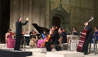 L'orquestra de cambra LleidArt Ensemble ha comptat amb la direcció musical de Pedro Pardo i la narració d'Albert Font-Tarrés.