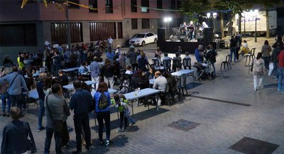 L'Ereta també escoltar la música del grup Versions.