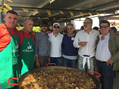 Vint-i-dues colles han competit en el concurs de paelles.