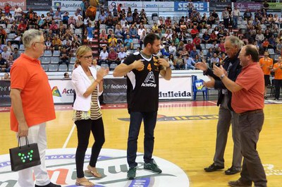 El món del basquet també va retre homenatge a Saül Craviotto.