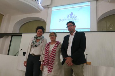 a tinent d’alcalde i regidora d’Esports, Montse Parra, acompanyada del delegat d’Esports de la Generalitat a Lleida, Joan Segura, així com la directo….