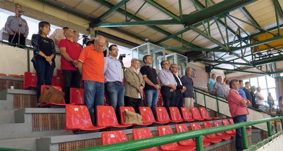 Abans del partit es va guardar un minut de silenci pel primer president del Llista.