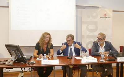Ros ha presidit la inauguració de la jornada “Oportunitats de la mobilitat elèctrica per al transport, distribució de mercaderies i serveis urbans” q….