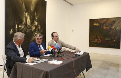 Exposició "Manuel Viola. El viatge d'Oniro. 1933-1985" al Museu Morera, que han persentat l'alcalde de Lleida, Àngel Ros; el director del Museu Morer….