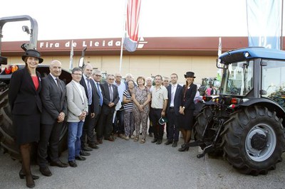 L'alcalde i els membres de la corporació els han acompanyat durant el seu recorregut.