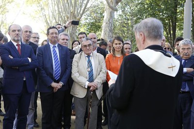 El bisbe Salvador ha beneït la Fira abans del protocol·lari tall de cinta per accedir al recinte.