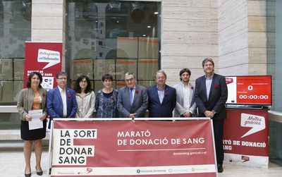 L’alcalde Ros ha destacat la solidaritat dels lleidatans amb la marató de donació de sang i ha convidat la ciutadania a participar-hi.
