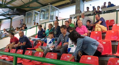 A l'inici del partit s'ha guardat un minut de silenci pel traspàs de qui va ser el segon president del Llista, Manuel Fregola.