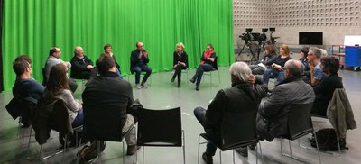 Els participants han conegut els serveis i les possibilitats que ofereix el centre audiovisual lleidatà.