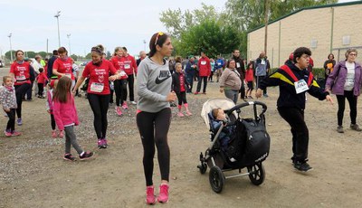Una masterclass de zumba per escalfar abans de les curses.