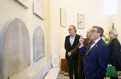 A la capella del Cementiri s'han ubicat antigues làpides que han estat seleccionades amb el suport de la UdL..