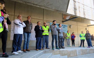 El tinent d'alcalde Rodamilans abans de donar-se la sortida a la caminada.