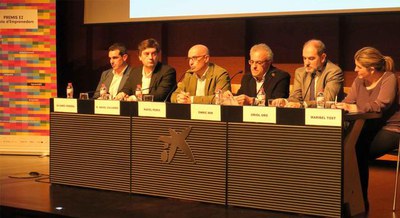 Organitzadors i col·laboradors dels premis en la cloenda de l'acte.