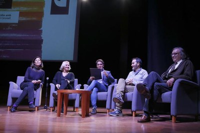 Martí Gironell ha conduït la tertúlia amb els guanyadors i els secretaris dels jurats.