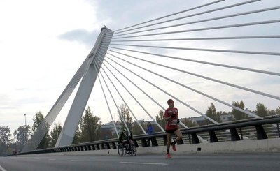 Un circuit urbà i al cent per cent sobre asfalt.