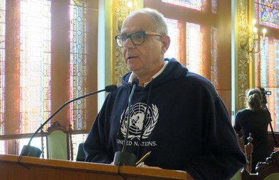 La sessió extraordinària d’avui ha comptat amb la intervenció del president de la Federació d’Associacions de Veïns, Toni Baró.