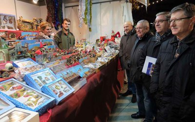 Regidors i membres de la junta veïnal de Jaume I han estat presents en la inauguració.