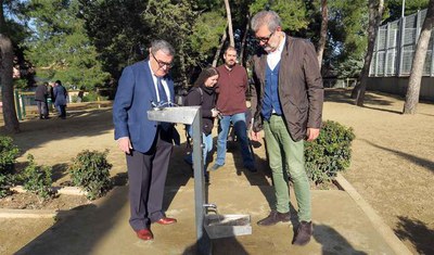 S'ha instal·lat una font per a usuaris i per a gossos.