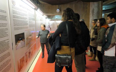 S'ha explicat als visitants l'excavació arqueològica amb panells informatius.