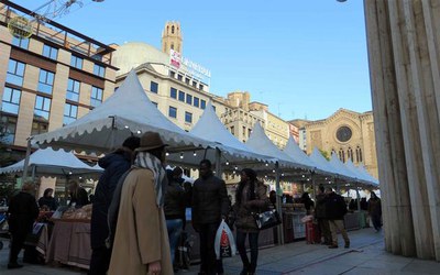 El Mercat de l'Hort a Taula ha tornat avui a la plaça de Sant Joan en una edició especial.