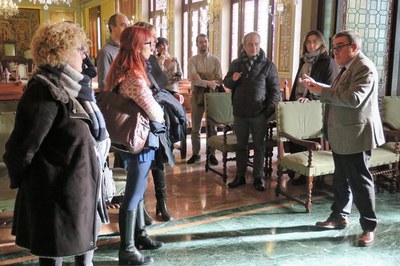 L'alcalde Ros ha mostrat el Saló de Sessions i el Saló del Retaule als membres del Col·legi de Periodistes de Catalunya que avui han estat a Lleida.