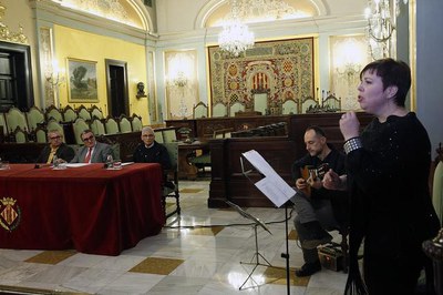 Interpretacions musicals en l'acte a Paeria en memòria de les vícitmes de l'Holocaust i de prevenció de crims contra la humanitat.