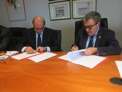 L’alcalde de Lleida, Àngel Ros, ha presidit la signatura del conveni entre la Unió de Comerciants del Bestiar i de Carn de la Unió Europea (UECBV) i ….