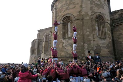 Els Castellers van fer dos pilars tot just acabada la lectura del manifest.