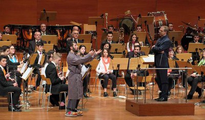 La Banda ha comptat amb la col·laboració de l'actor Llubí Casas.