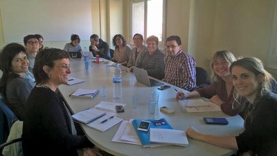 Una trentena de tècnics municipals i professionals d’entitats del tercer sector social han tractat la intervenció al carrer, especialment en projecte….