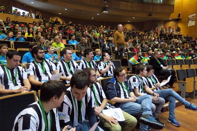 La FLL ha estat possible mercès a la col·laboració de 130 voluntaris.