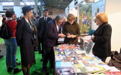 El paer en cap ha saludat els expositors de les tres fires.