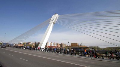 Els participants han passejat pels carrers i indrets més emblemàtics de Lleida.