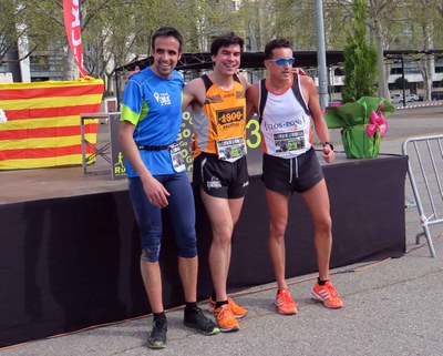 Podi guanyador en la categoria masculina.
