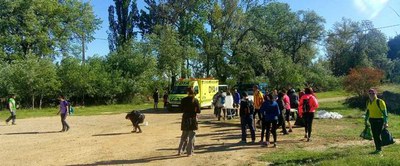 Punt d'avituallament pels participants en la 9a Marxa Popular del Segrià.