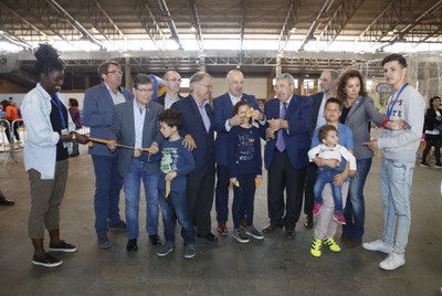 El tinent d’alcalde i regidor de Promoció de la Ciutat, Rafael Peris, ha presidit la inauguració d’aquesta fira.