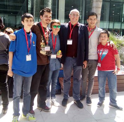 Guerau Masagué, al mig, amb uns companys del club de Lleida.