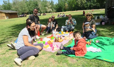 El parc de la Mitjana també ha estat un dels indrets preferits dels lleidatans per menjar la Mona.