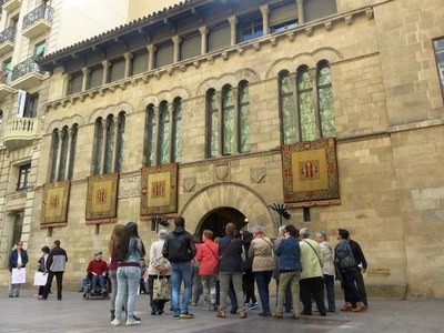 El Palau de la Paeria obre avui les seves portes a la ciutadania en una jornada de portes obertes per commemorar el Dia del Municipi.