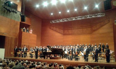 La Simfònica del Vallès amb el Cor Madrigal i el Cor de Cambra de l'Auditori han interpretat la Novena Simfonia de Beethoven.