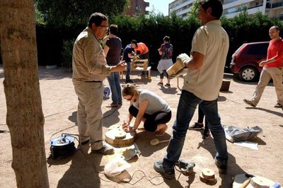 Famílies i educadors van transformar el passat dissabte el pati exterior de l’Escola Bressol Municipal La Mitjana en un espai amb més possibilitat de….